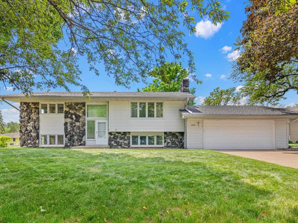 4829 Boone Cir, New Hope, MN 55428
