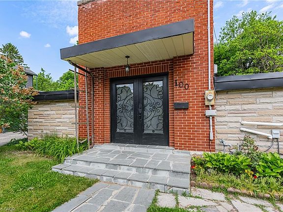 4th image of 100 Mansion St