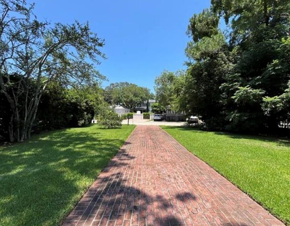 1st image of 77 Egret St