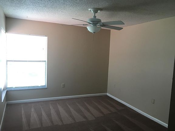 2nd image of 4709 Capri Pl