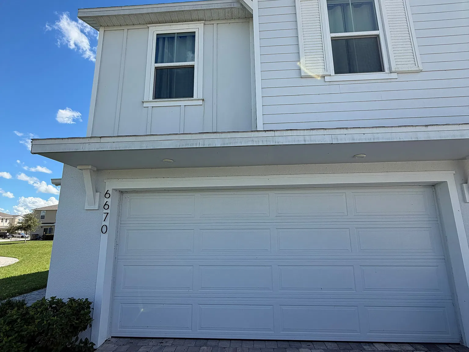 3 bed, 2.5 bath, 1449 sqft, $2,300 — Photo 3