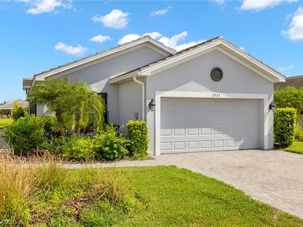 2733 Vareo Ct, Cape Coral, FL 33991