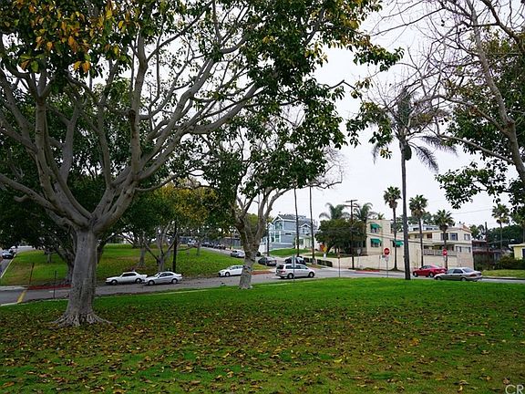 4th image of 632 Vincent Park