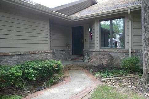 2nd image of 3276 Woodhaven Trl