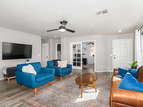 3rd image of 16502 N NAEGEL Drive