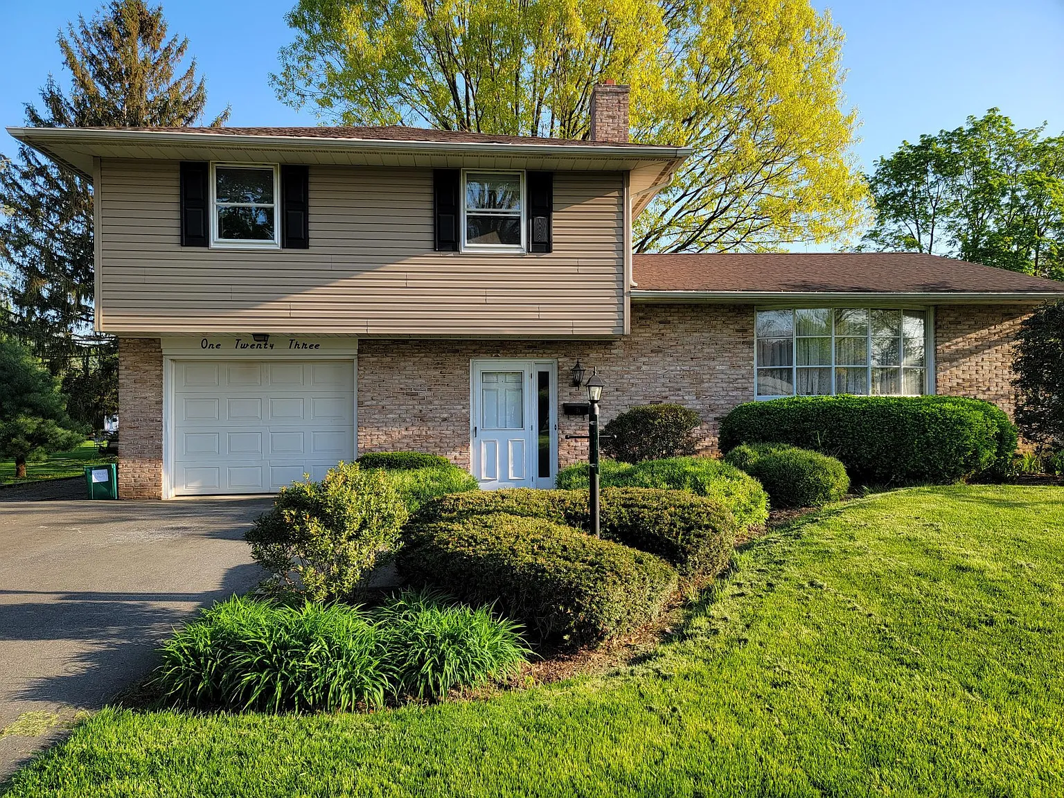 123 Silver Spring Rd photo 1