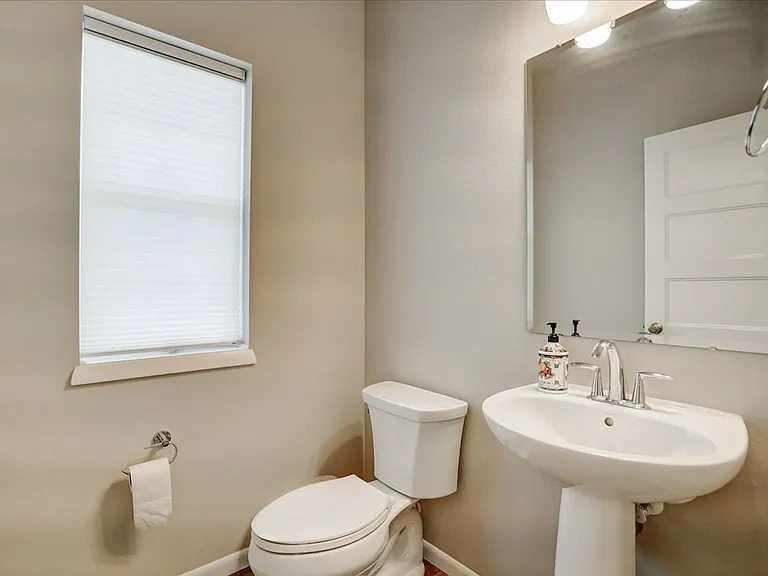 601 Tawny Elm Pkwy — Photo 5
