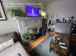 1728 W Carmen Ave #2R, Chicago, IL 60640