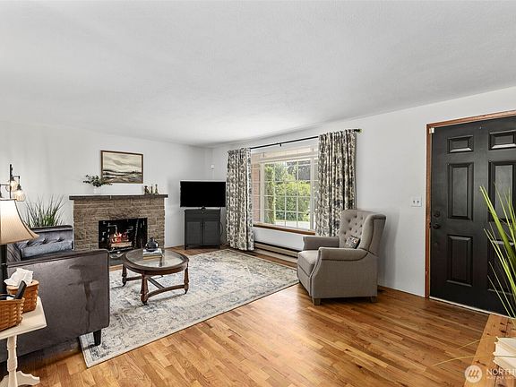 4th image of 2011 87th Avenue Ct E