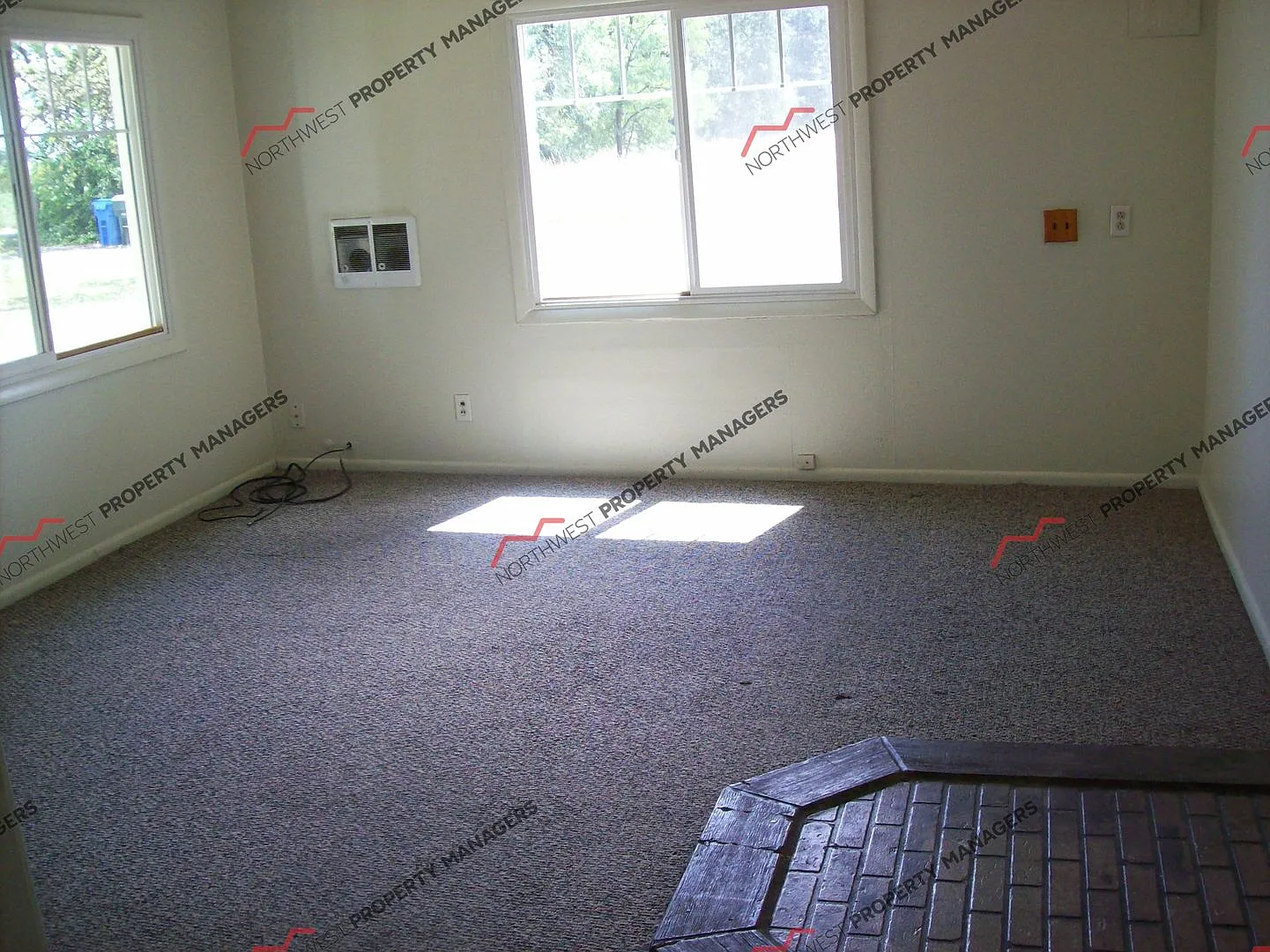 R74| $1195 + $100 flat rate for w/s — Photo 4