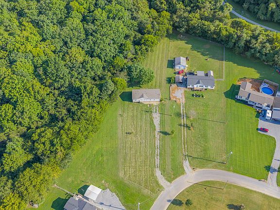 5th image of 522 Farm Loop Rd