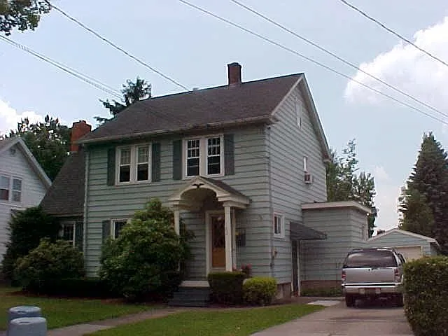 162 Colfax St photo 1