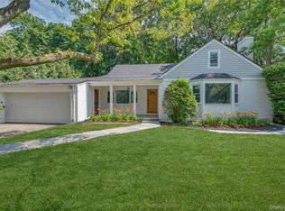 19 Bonnie Way, Larchmont, NY 10538