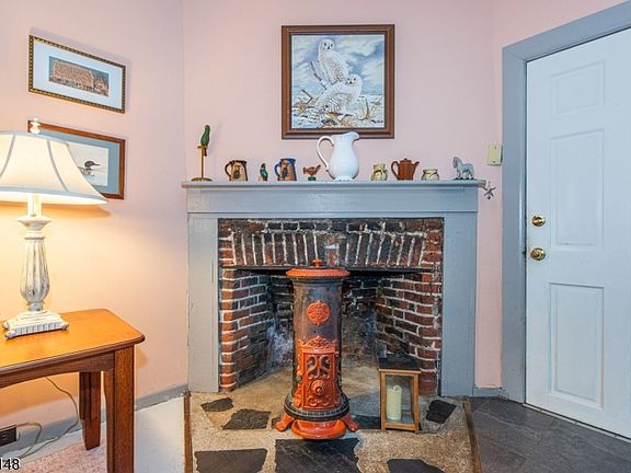 5th image of 34 Unneberg Ave