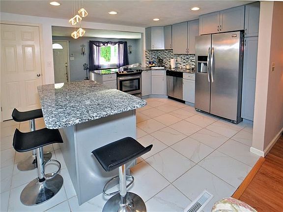 2nd image of 254 Northmont Dr