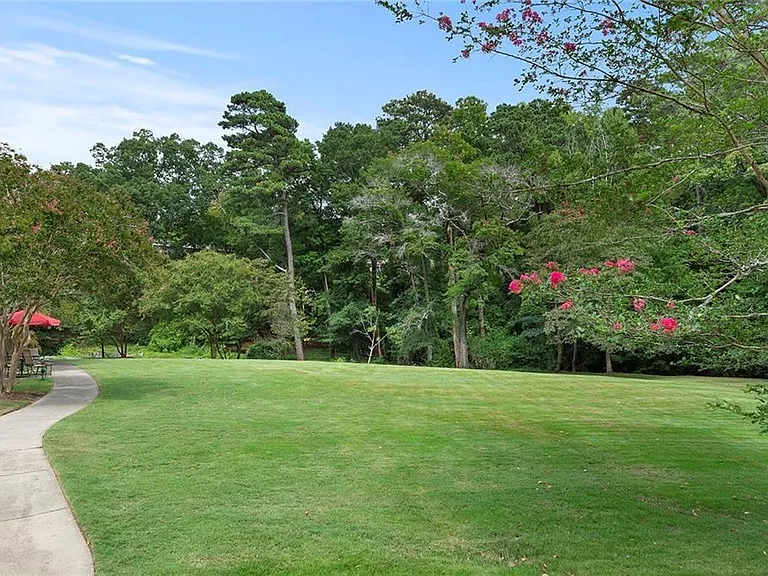 28317 Plantation Dr NE — Photo 39