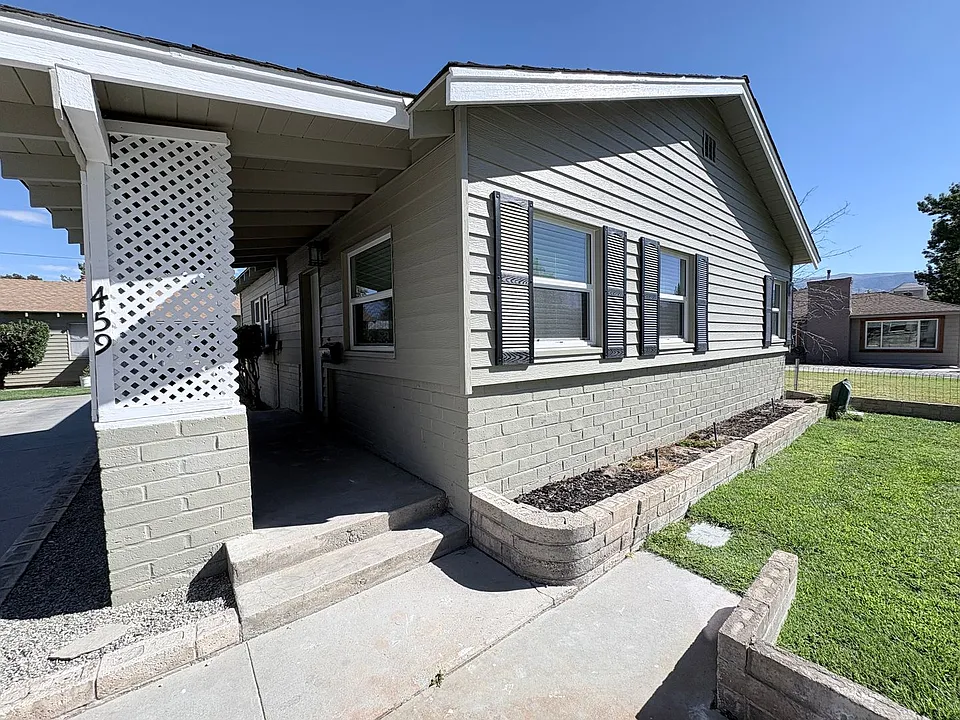 459 Clarke St