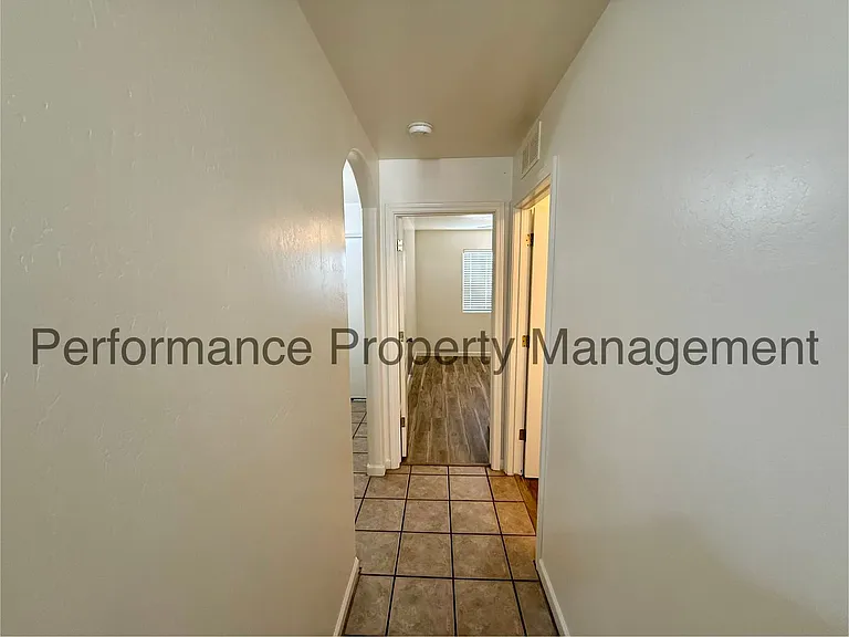 4310 Almond Grove Ln — Photo 9