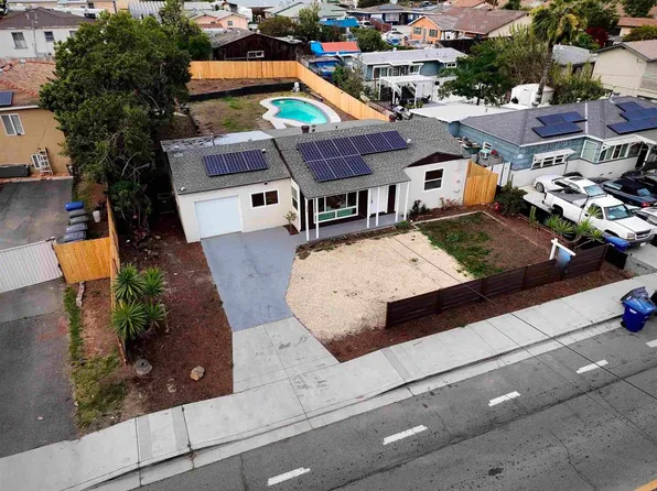 8614 Tyler St, Spring Valley, CA 91977