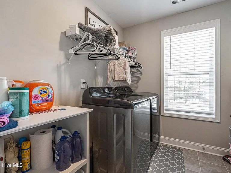 451 Gretchen Rd — Photo 30