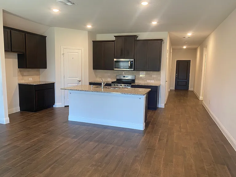 4005 Waterford Dr — Photo 5