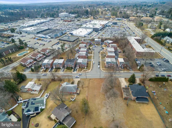 228 Parkway Cir, Broomall, PA 19008