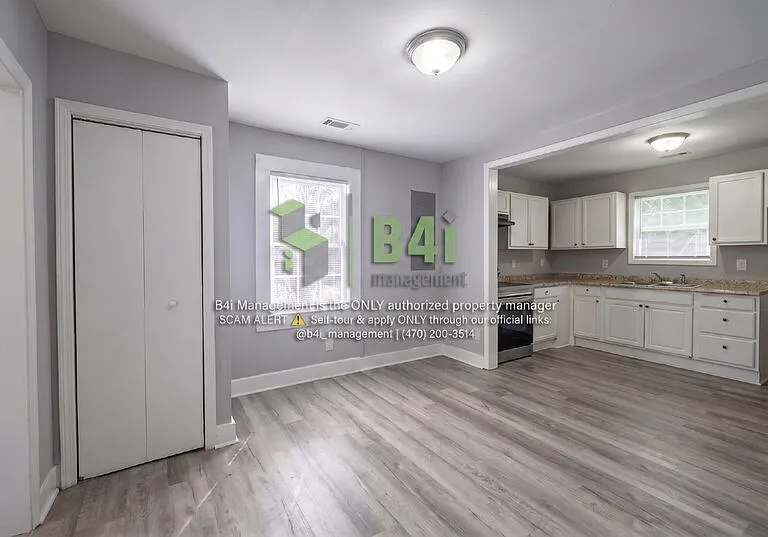 4899 Ben Hill Rd — Photo 10