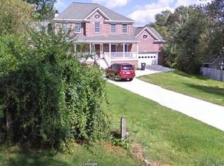 7402 Nigh Rd, Falls Church, VA 22043