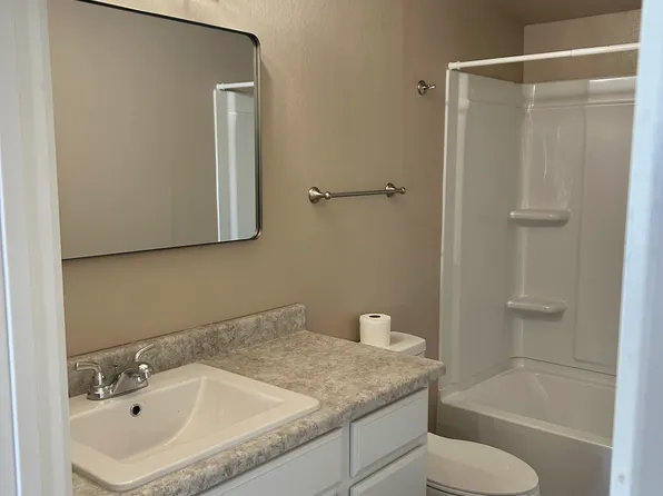 1661 7th St, Alamosa, CO 81101