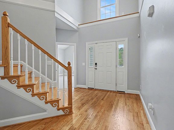 4th image of 40 Breckenridge Pl