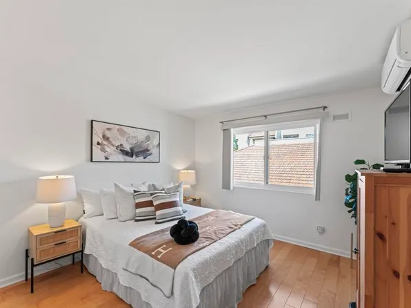 6330 Genesee Ave Unit 220, San Diego, CA 92122