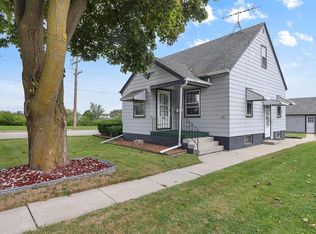 1002 8th Ave, Grafton, WI 53024
