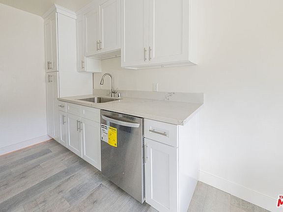 5th image of 10043 Haines Canyon Ave APT F