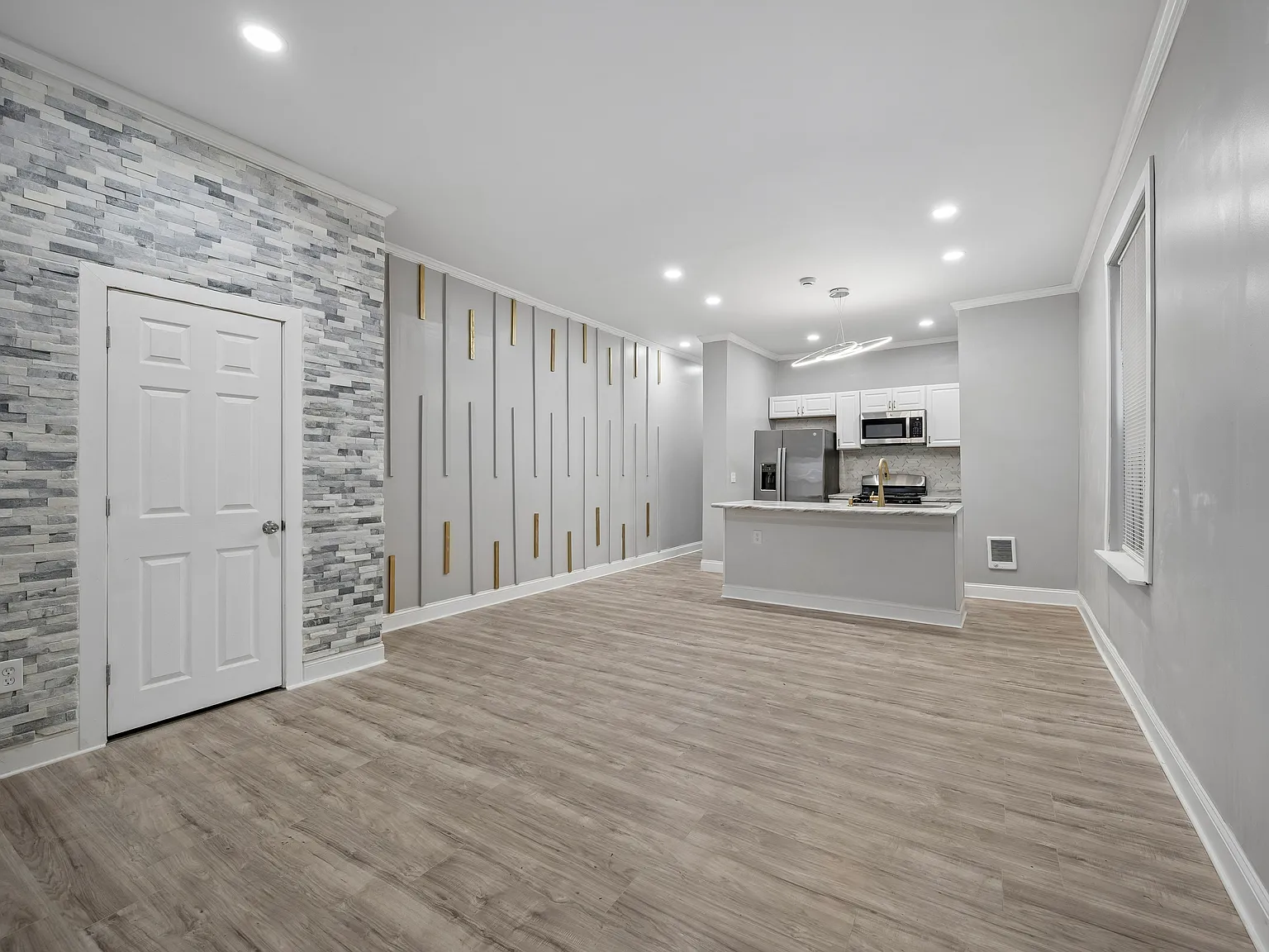 2 bed, 1150 sqft, $1,795 — Photo 1