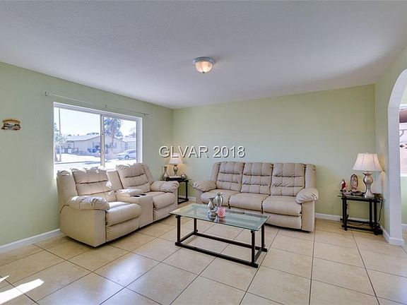 2nd image of 5173 San Anselmo St