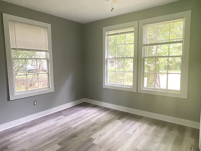3222 Laurel St — Photo 10