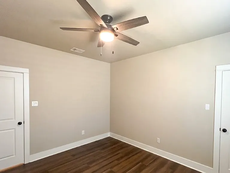 2053 Stillwell St — Photo 14