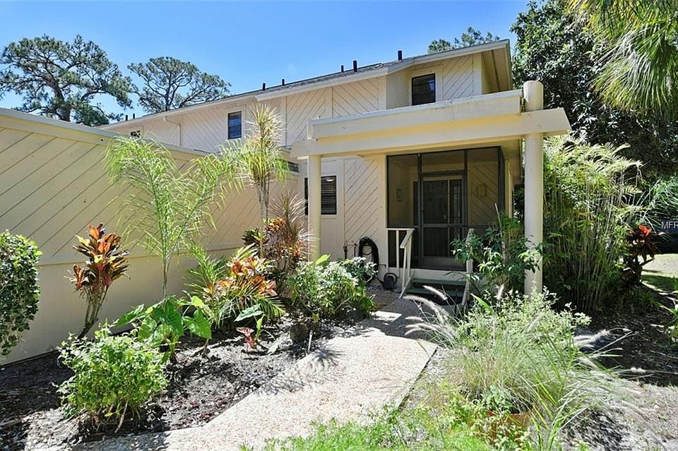 1st image of 7947 Pinegrove Ct