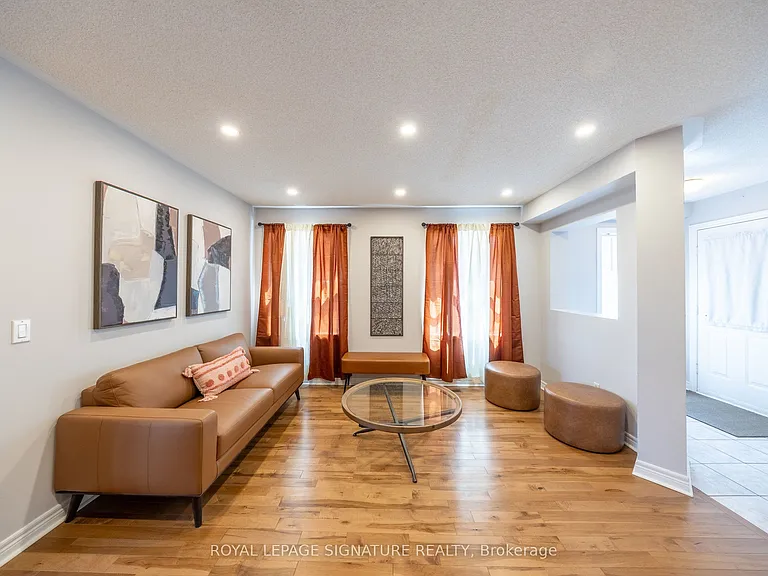 2299 Yorktown Cir — Photo 4