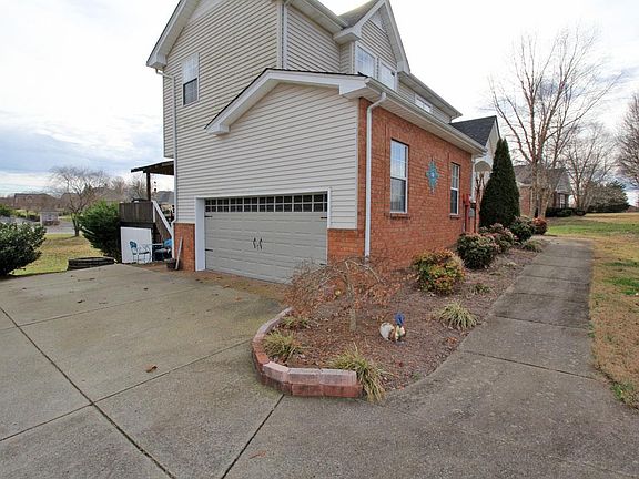 3rd image of 1150 Adam Dr