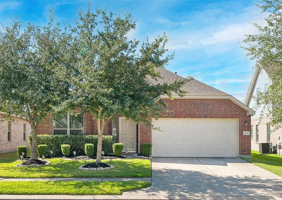 1st image of 13826 Clarehouse Ln