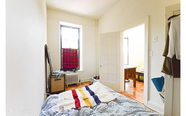 Rented by Douglas Elliman | media 27