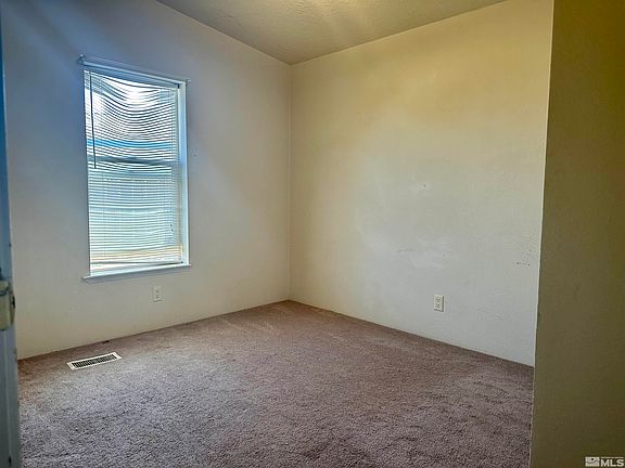 4th image of 969 Green Valley Dr