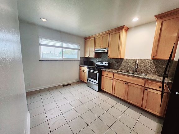 2nd image of 147 N 26th St