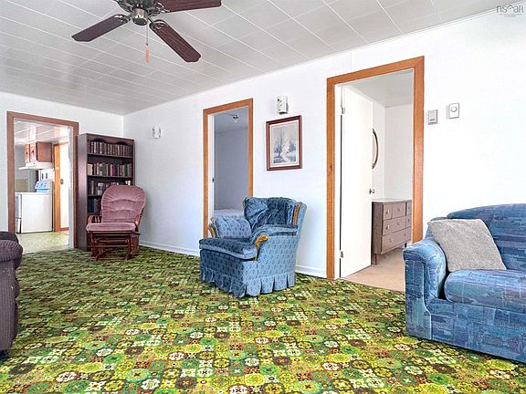 4th image of 568 Dingwall Rd