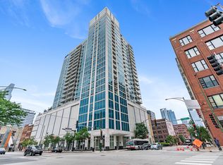 757 N Orleans St APT 1802, Chicago, IL 60610