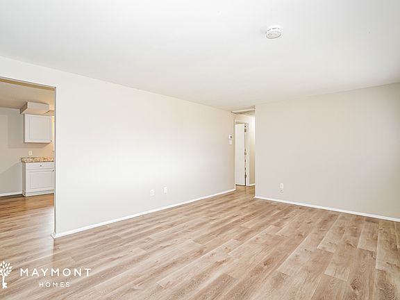 3rd image of 6701 Gilette Dr