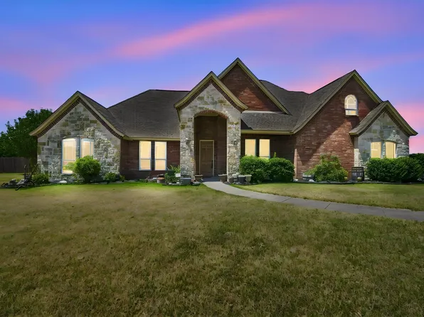 429 Rugged Dr, Red Oak, TX 75154