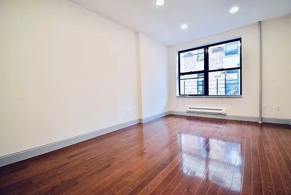 Rented by Skyward | media 9