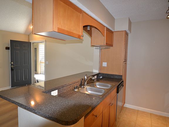 5th image of 2500 Winding Creek Blvd #301
